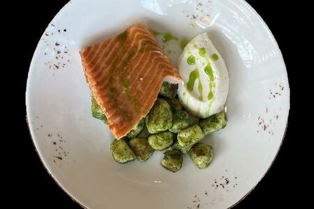 Ньокки с копченой форелью