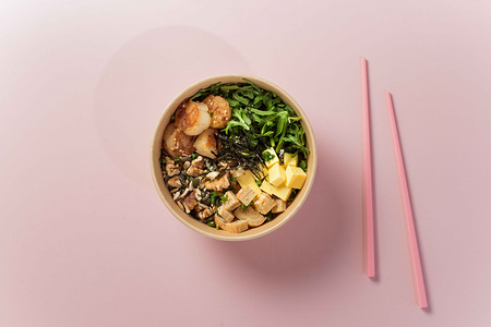 Поке с гребешком