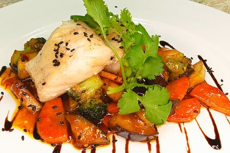 Треска с овощами