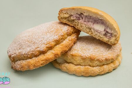 Сочень с черникой и творогом