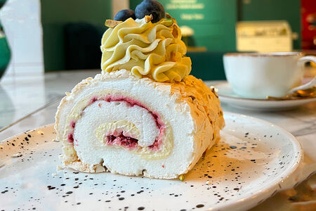 Меренговый рулет