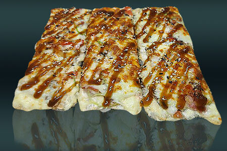 Суши-пицца с креветкой и лососем