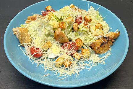 Цезарь с курицей