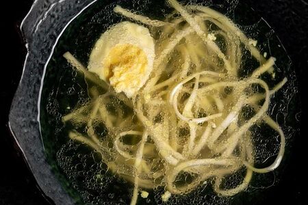 Бульон куриный с лапшой