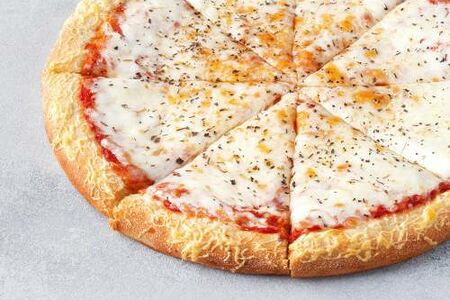 Пицца Маргарита на толстом с сыром