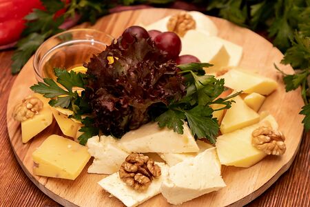 Тарелка кавказких сыров