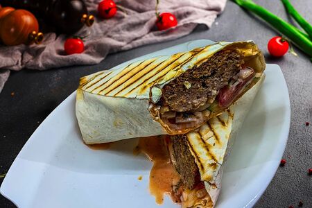 Люля-кебаб в лаваше