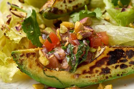 Запечённое авокадо