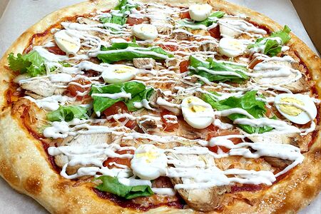 Пицца Цезарь с курицей