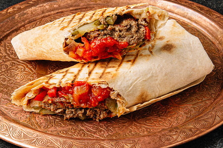 Шаурма с кебабом из говядины