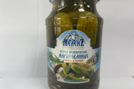 Огурцы маринованные с зеленью и чесноком
