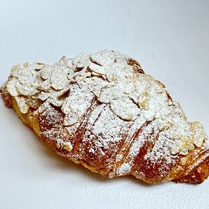 Круассан Миндальный