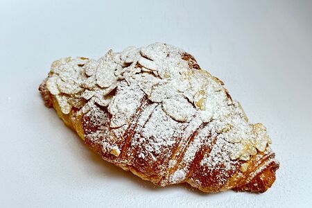 Круассан Миндальный