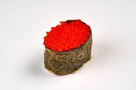 Суши с икрой тобико