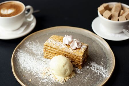 Медовый торт