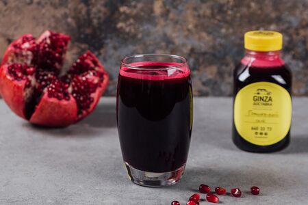 Свежевыжатый гранатовый сок