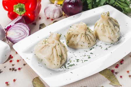 Хинкали со свининой (вареные)