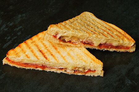 Сэндвич мясной