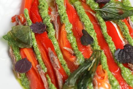 Перцы рамиро с анчоусами и сыром