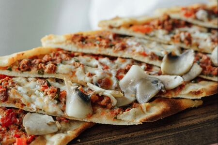 Пиде пеперони