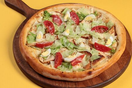 Пицца Цезарь с курицей большая