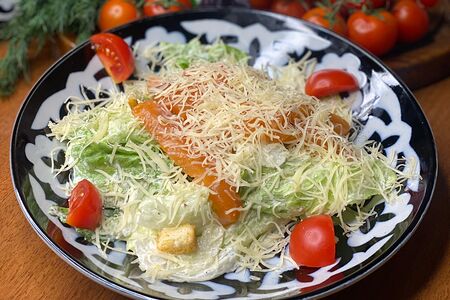 Салат Цезарь с семгой