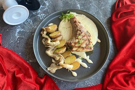 Корейка с картофелем и вешенками