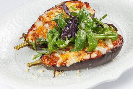 Баклажан Пармиджано с рагу из телятины