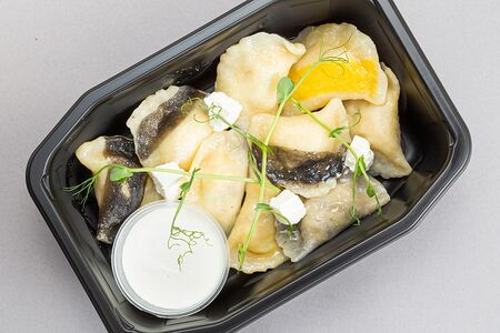 Вареники с рикоттой и семгой