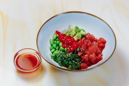 Поке с тунцом