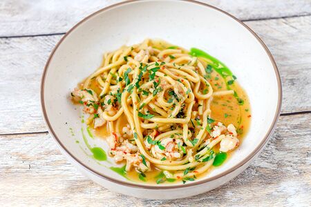 Спагетти Алио и Олио с лангустинами