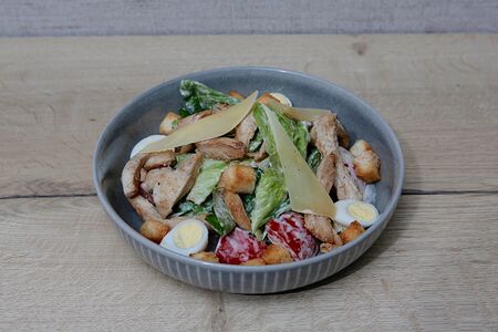 Цезарь с курицей