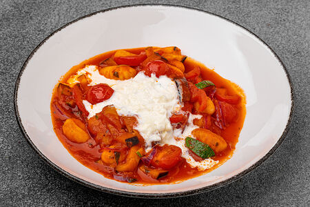 Ньокки с овощами и страчателлой