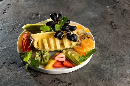 Фруктовая тарелка