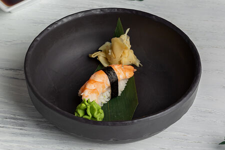 Суши с креветкой