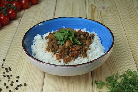 Микс фасоли с телятиной по-мексикански