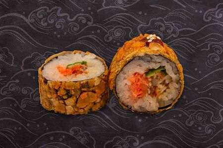 Горячий лосось с угрем