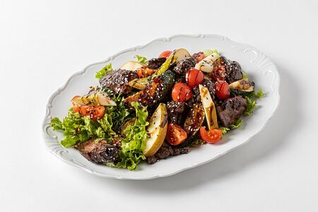 Салат с куриной печенью