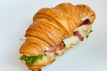 Круассан с индейкой