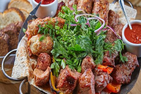 Шашлык из телятины на кости