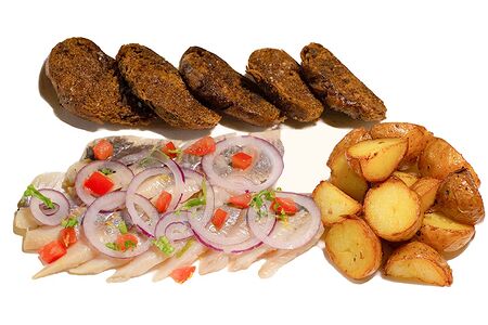 Атлантическая сельдь с молодым картофелем