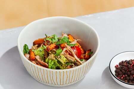 Салат с индейкой и бататом