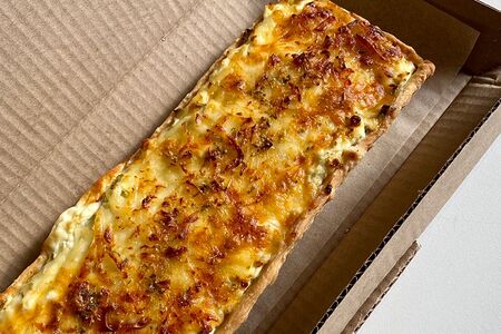 Киш с творогом и зеленью на пшеничной муке