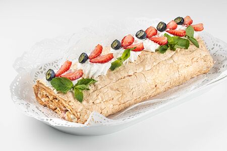 Меренговый рулет