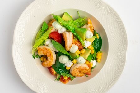Салат с креветкой