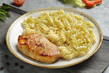 Котлета куриная с гарниром