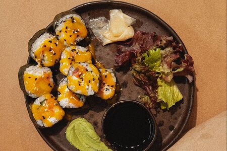 Сливочный ролл с лососем