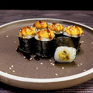 Запечённый мини-ролл с мидиями