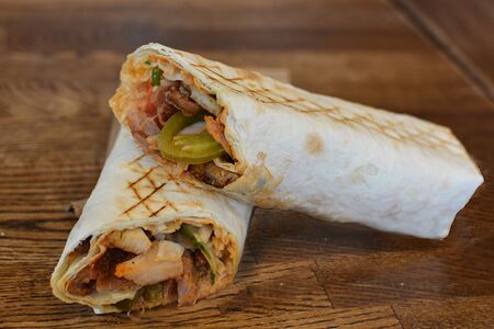 Шаурма острая Ураган с курицей