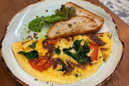 Омлет с начинкой на выбор